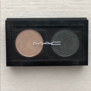 MAC eyeshadow duo champagne olive